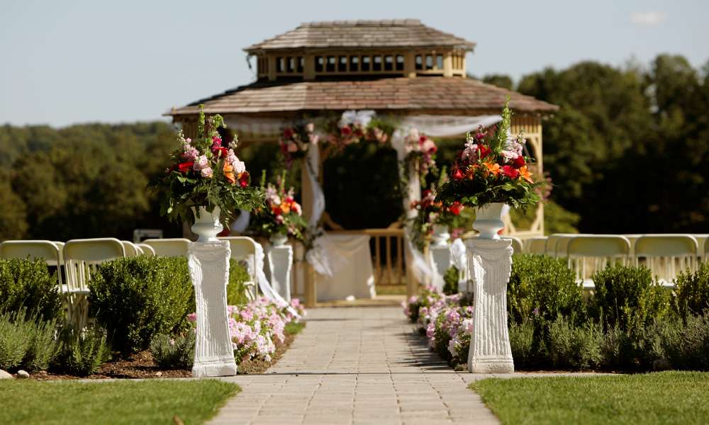 How To Decorate A Gazebo For A Wedding