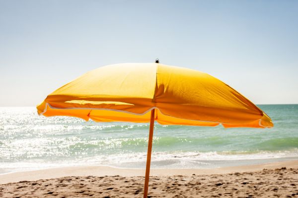 Key Features to Look for in a Wind-Resistant Beach Umbrella