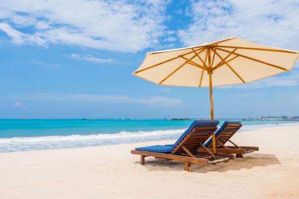Why Choosing the Right Beach Umbrella Matters for Your Beach Day
